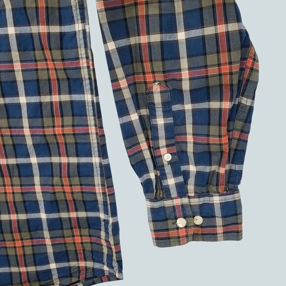 St. John's Bay men's long-sleeve button-down shirt Classic Fit Size L - Picture 5 of 11